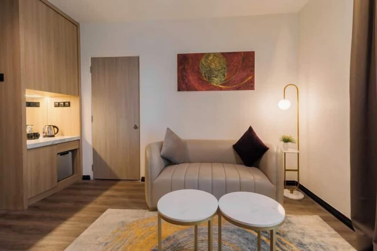 Sala d'estar | Televisor LED de 40 polzades amb canals per cable i televisor