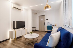 Comfort Room | Ruang tamu | 40 inci televisyen LED dengan kabel, TV 