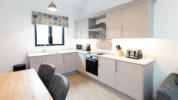 Cottage Deluxe, salle de bains privée, vue cour intérieure (New one bedroom) | Cuisine privée