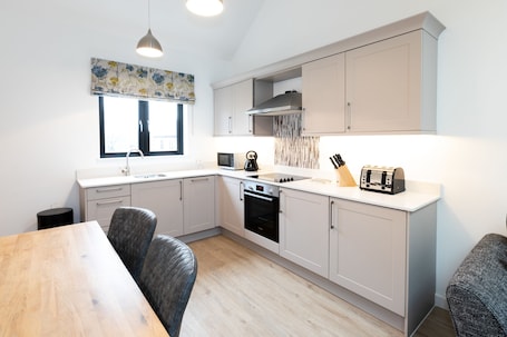 Deluxe-Ferienhaus, eigenes Bad, Blick auf den Innenhof (New one bedroom) | Eigene Küche