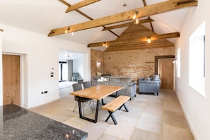 Cottage, Ensuite, Courtyard View (Premium two bedroom) | Interior