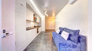 Unclassified image, 5 of 115, button - Apartment Voskresenska 18 (Kyiv)
