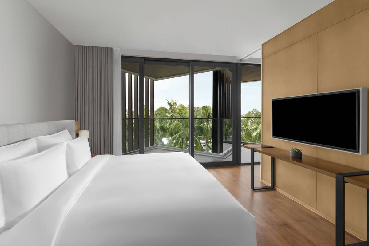 プレミアム アパートメント プールビュー (Residence) | ミニバー、セーフティボックス (室内)、デスク、遮光カーテン