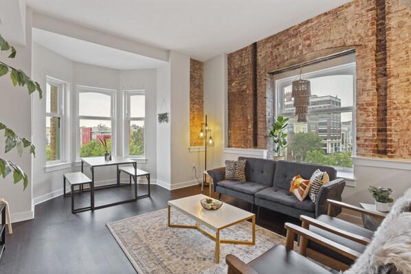 Royal Apartment, 2 Bedrooms, 2 Bathrooms, City View | View from room