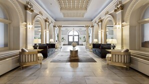 Lobby - Divine Lorraine Apartment Hotel (Philadelphia)