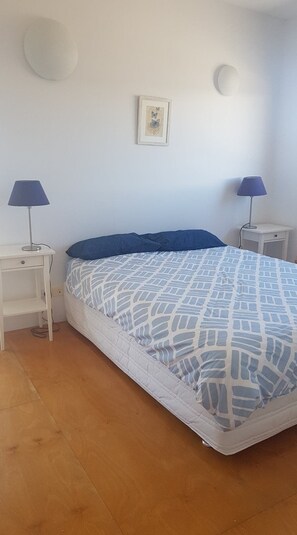 2 bedrooms, iron/ironing board, travel cot, bed sheets