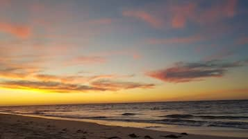 Una playa cerca