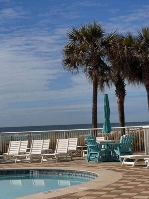 Ulkouima-allas, lämmitetty uima-allas