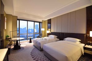 Deluxe Twin Room | Premium bedding, minibar, in-room safe, desk - Haikou Yatter Hotel, Vignette Collection by IHG (Haikou)