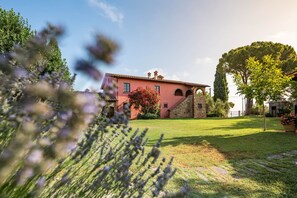 Front of property - Agriturismo il Querciolo (Marciano della Chiana)