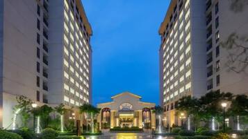 Fasade – kveld/natt