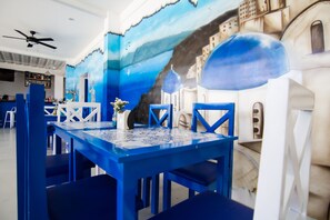 Spécialités Cuisine locale et internationale