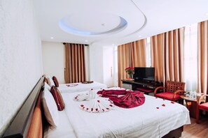 Deluxe Triple Room | Soundproofing, free WiFi - East Sea Hotel (Da Nang)