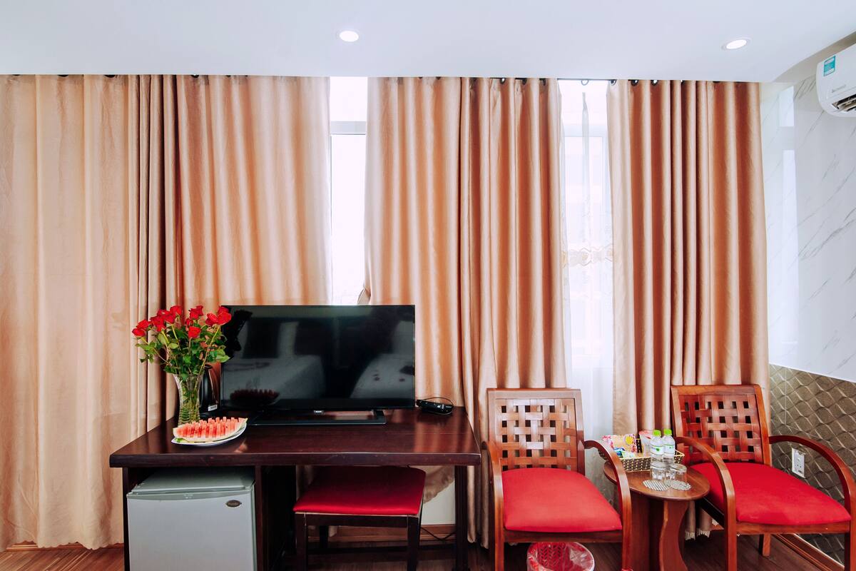 Deluxe Double Room | Living area