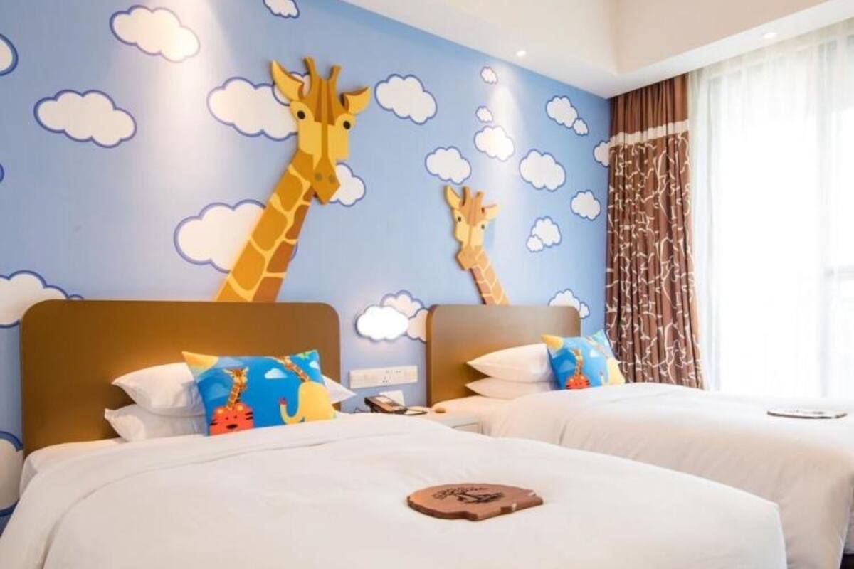Blackout curtains, free WiFi, bed sheets