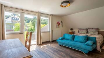 2 Schlafzimmer, Schreibtisch, WLAN, Bettwäsche