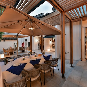 Interior detail - Blossom Hill Inn · Shantang (Suzhou)