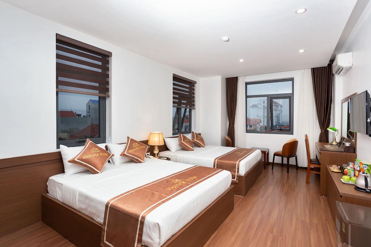 Quadruple Room, Mountain View | Minibar, individually decorated, individually furnished, desk