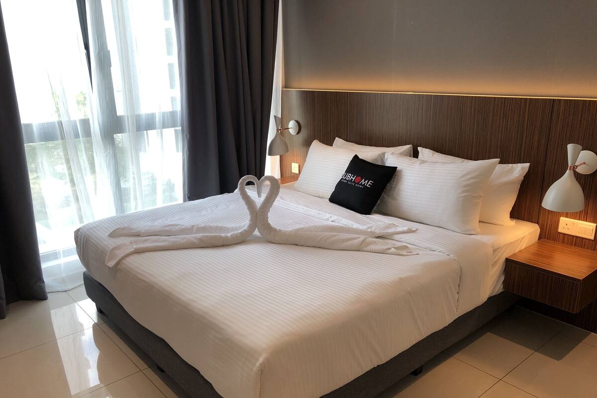 In-room safe, desk, laptop workspace, iron/ironing board