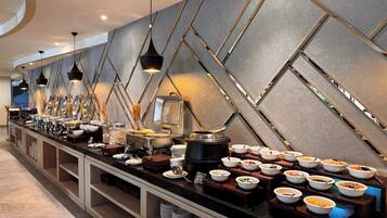 Sarapan (IDR 100000 seorang)