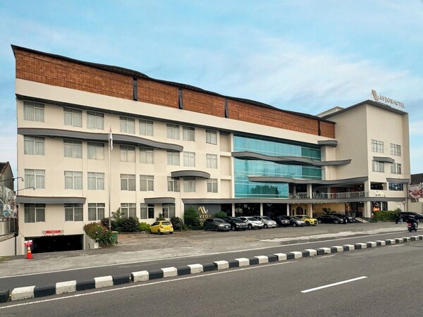 Aveon Hotel Yogyakarta By Daphna Management - Yogyakarta