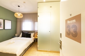 Chambre Prestige double | Décor unique, ameublement unique, accès au Wi-Fi (inclus)