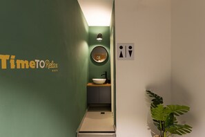 Interior detail - AirTLV - Levinski 113 Hotel - Hostel (Tel Aviv)