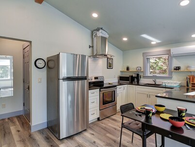 Best of Hawthorne - In the heart of Southeast Portland - Close To Everything 