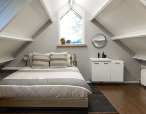 2 Schlafzimmer, Reisekinderbett, WLAN