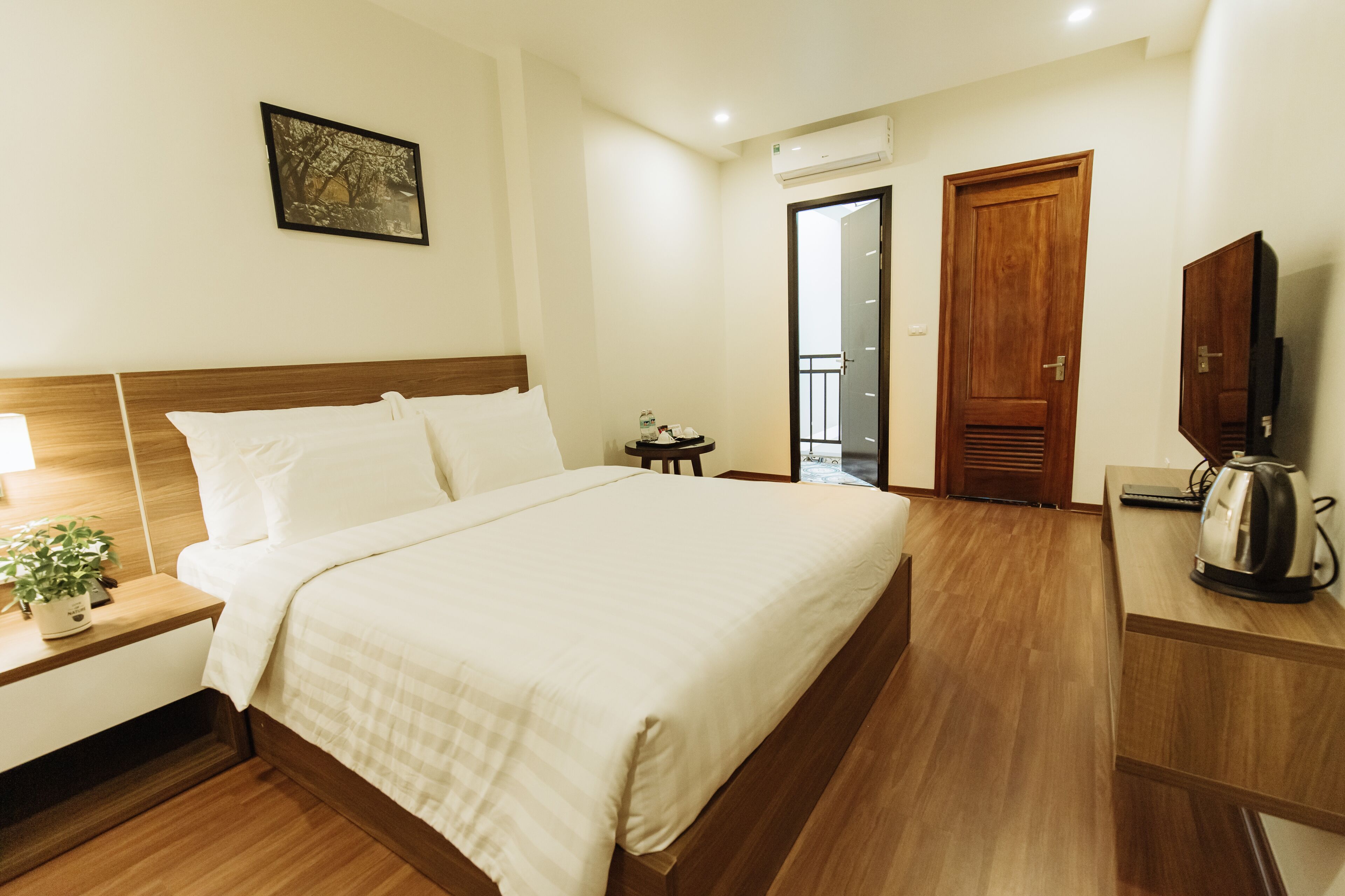 Photo - Paragon House and Residence