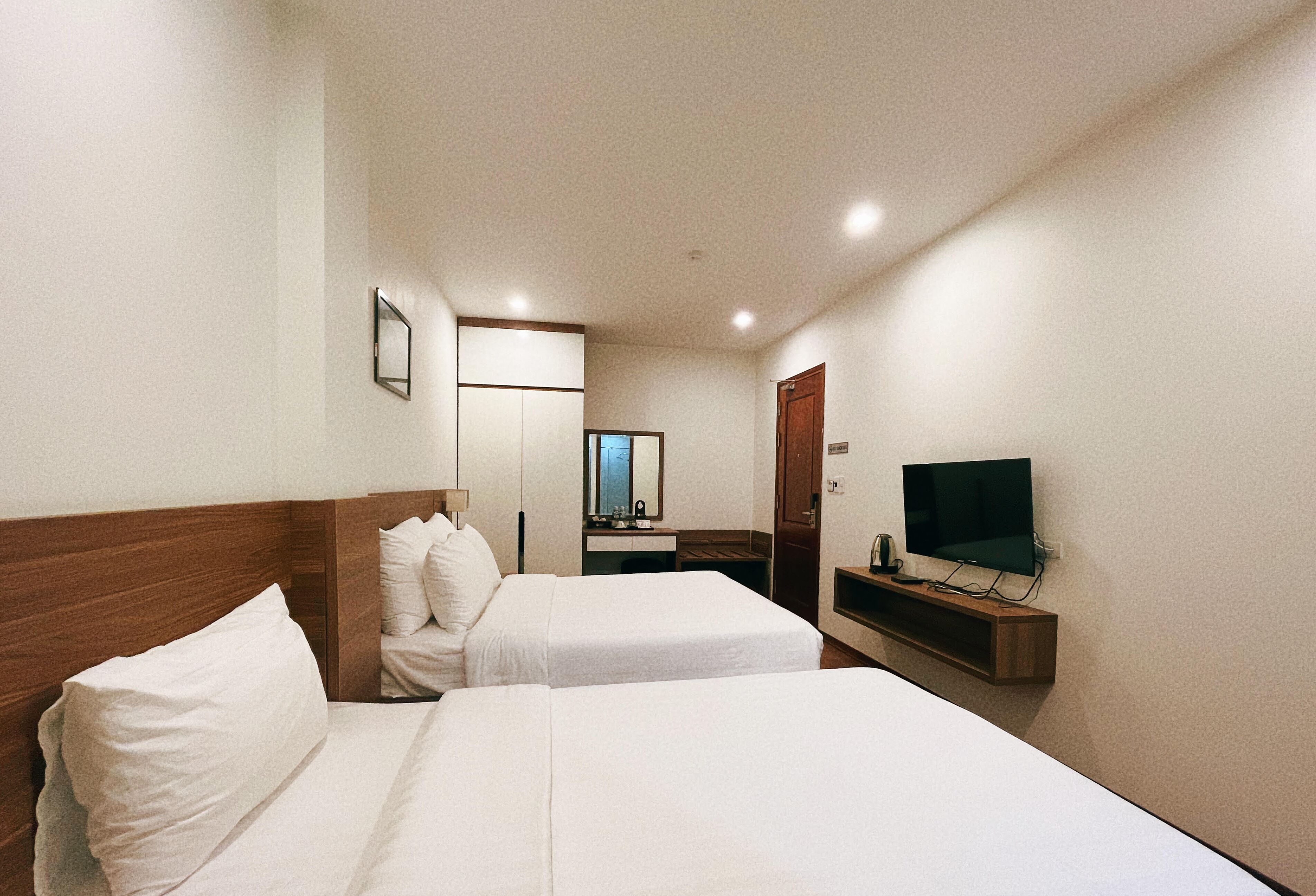 Photo - Paragon House and Residence