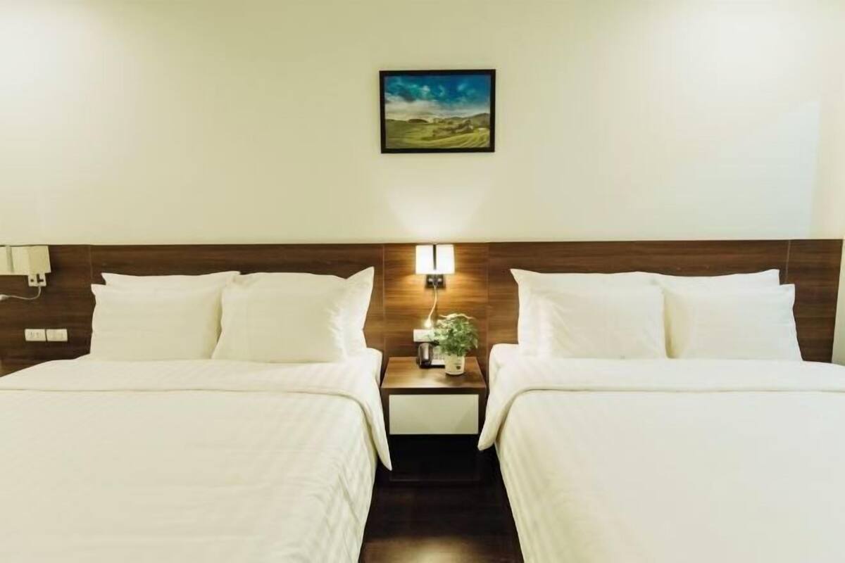 In-room safe, desk, blackout drapes, WiFi (free)