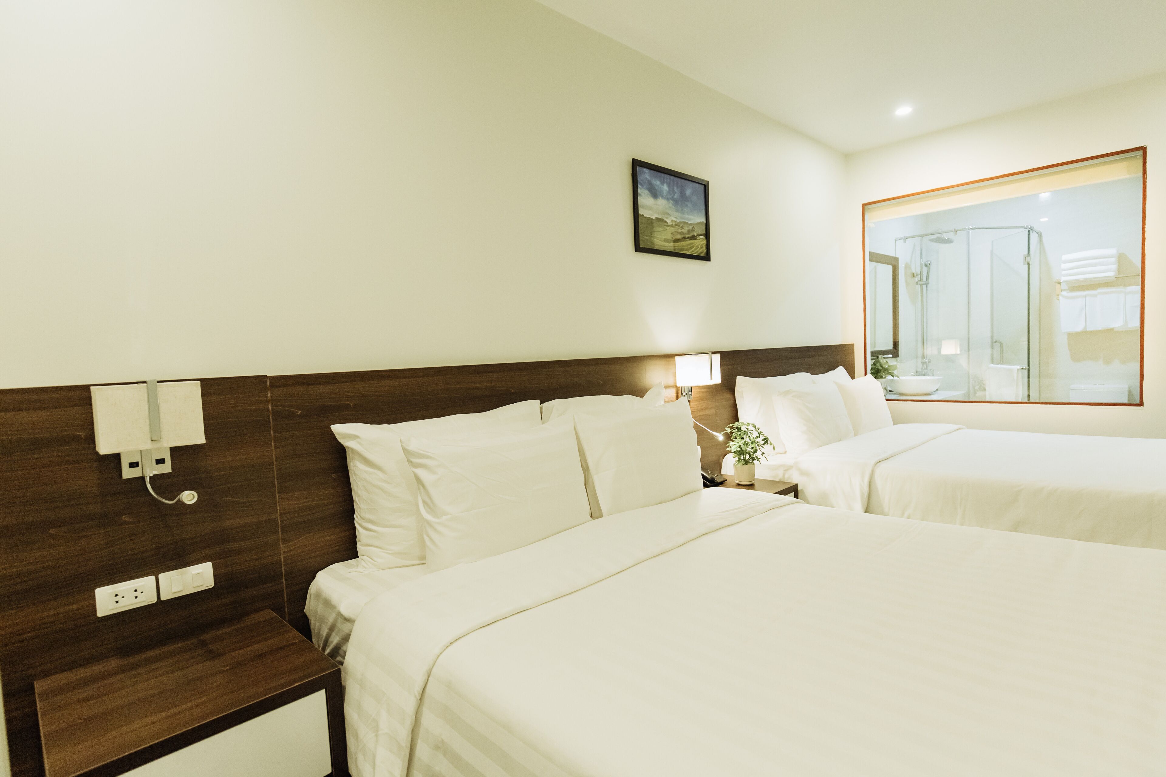 Photo - Paragon House and Residence