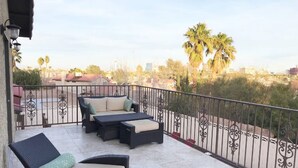 Balcony - Strip View 4BR Home With Large Pool (Las Vegas)