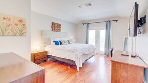 Room - Strip View 4BR Home With Large Pool (Las Vegas)
