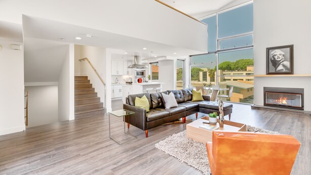 Living room - Amazing 4BR Loft in the Heart of Pasadena (Pasadena)