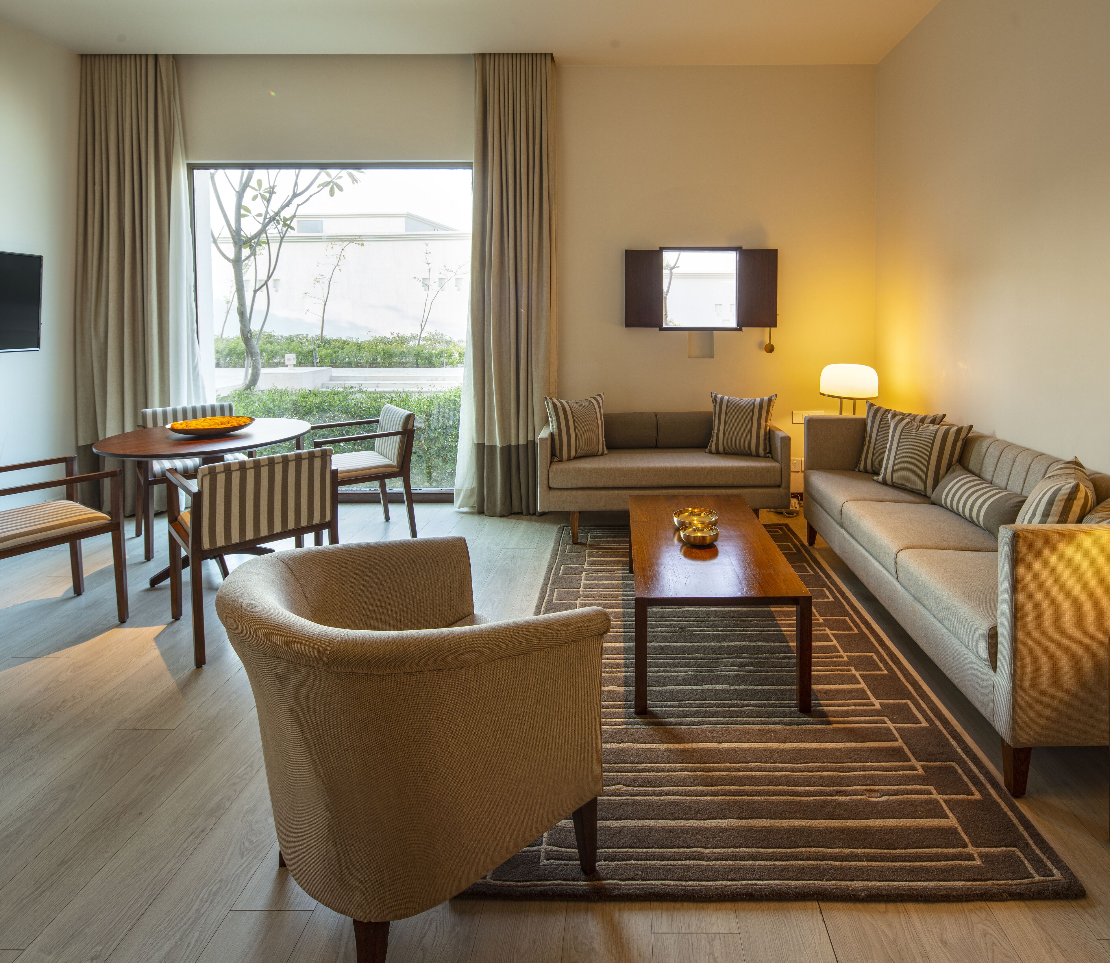 套房 | 起居區 | 電視