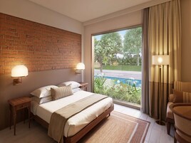 Minibar, in-room safe, desk, laptop workspace