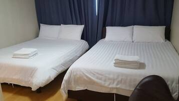 3 bedrooms, iron/ironing board, free WiFi