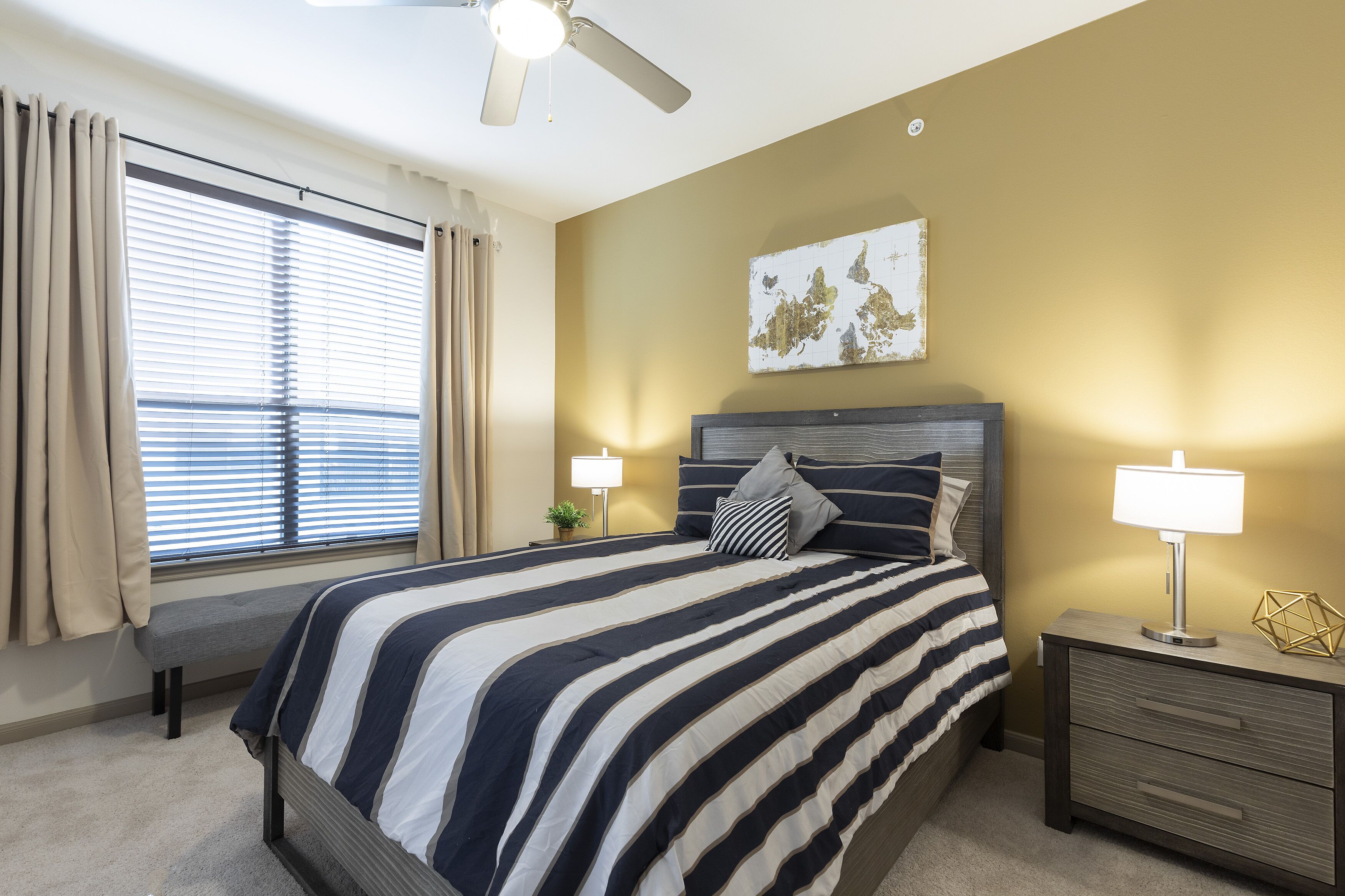 1 bedroom, iron/ironing board, free internet, bed sheets
