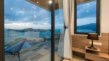 Luxury Villa, 6 Bedrooms, Ocean View, Oceanfront | View from room