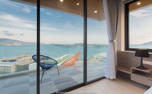 6 bedrooms, Egyptian cotton sheets, premium bedding, pillowtop beds - The Trang Luxury Villa (Nha Trang)