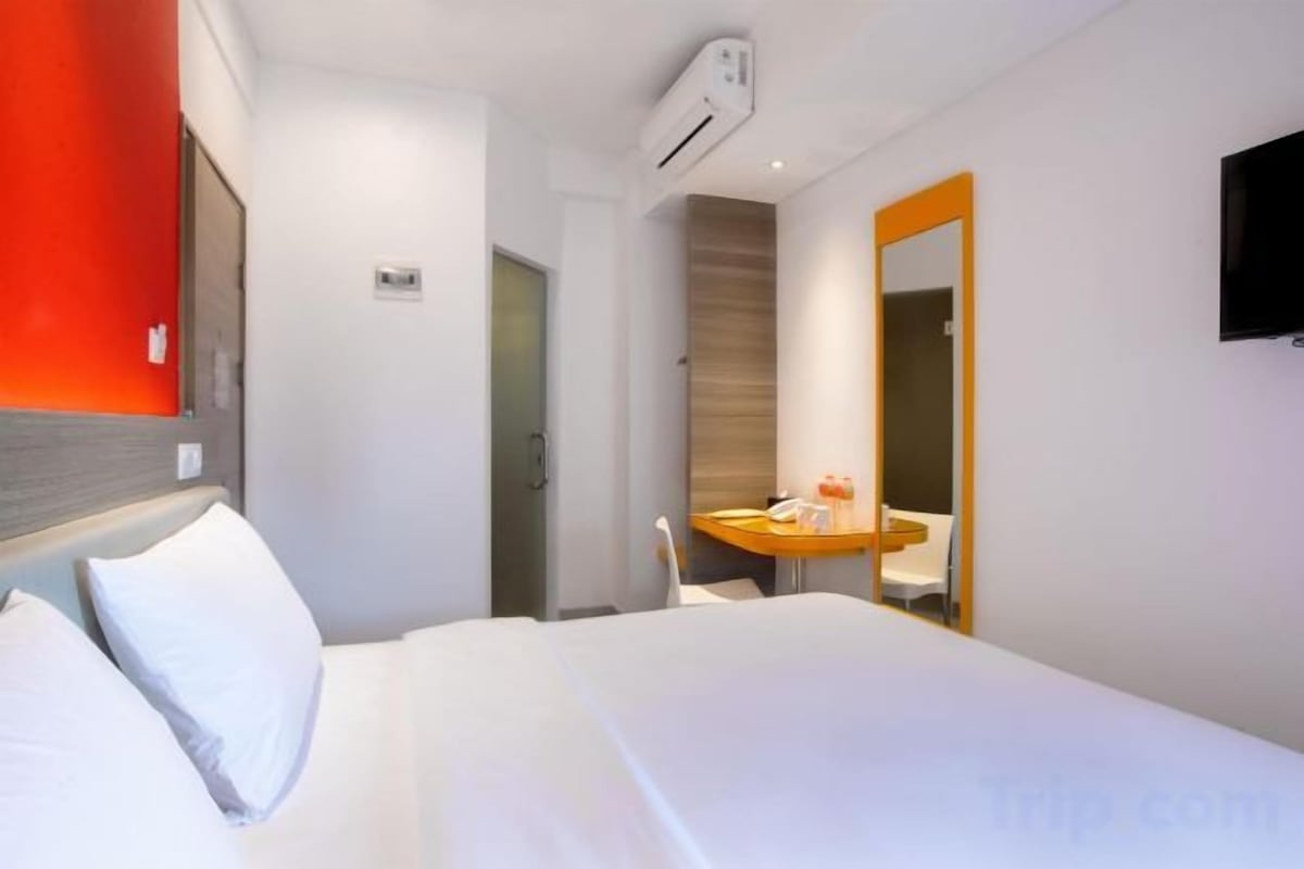 Smart Room Hollywood