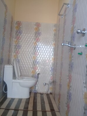 Towels, soap, toilet paper - dreamland guest house,near [C.G] Saswatdham temple,rajahar.nawalpur nepal. (Rajahar)