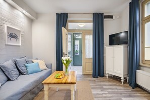 Comfort Apartment (Villa 2) | Living room