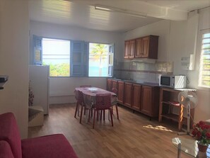 Interior - T2 apartment sea view, close to beaches and local shops (Trinité)