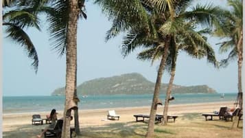 Sun-loungers, beach towels