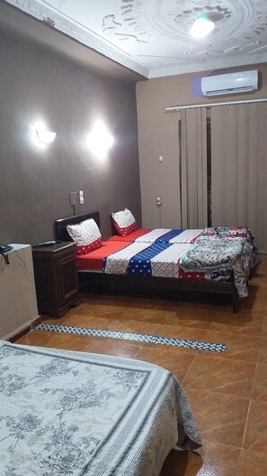 Family Triple Room | Private kitchen