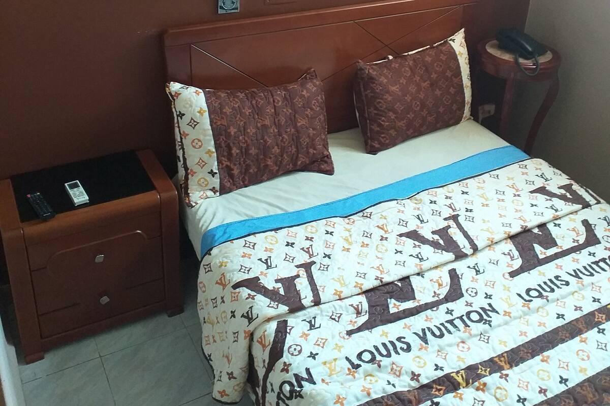 Room amenity