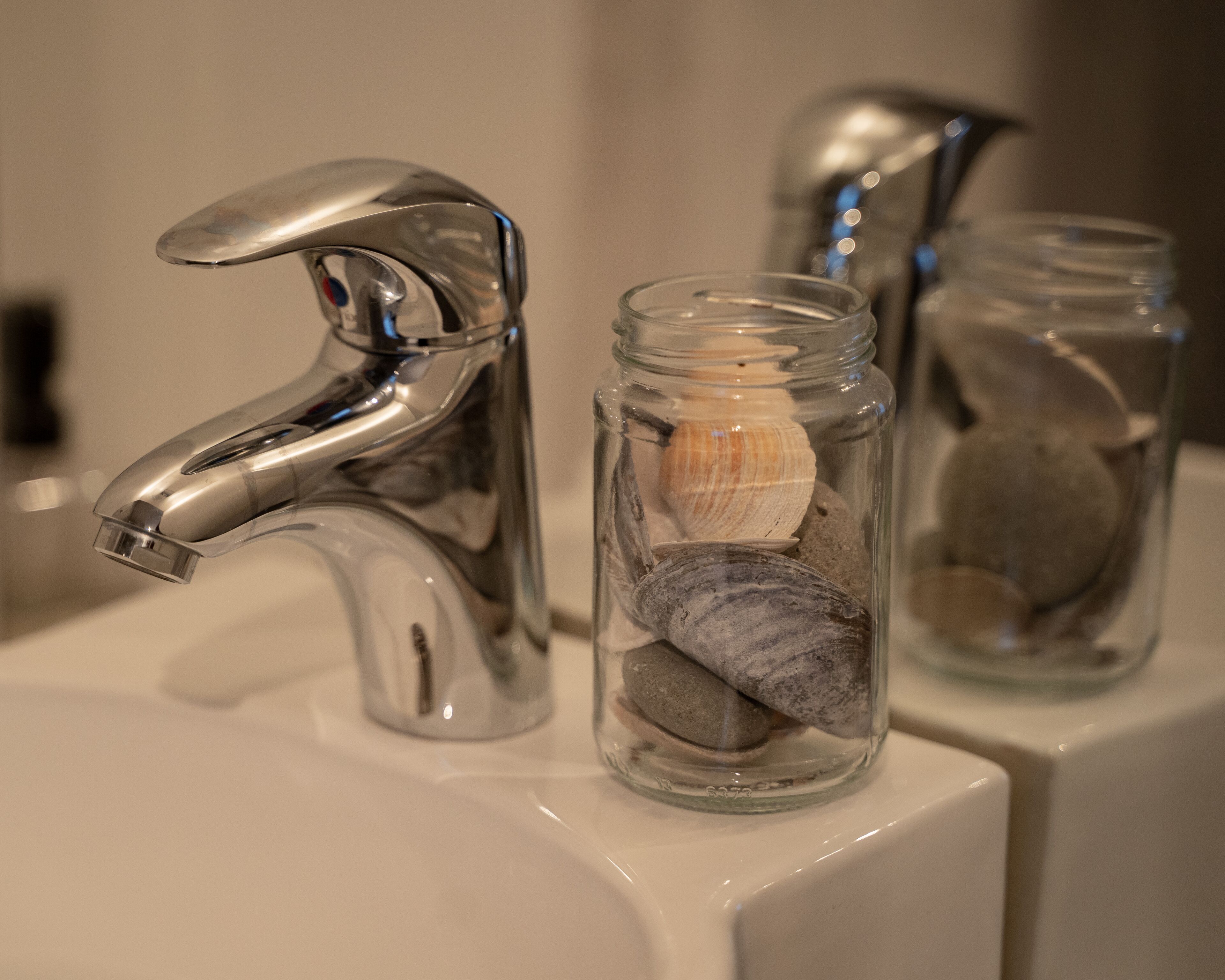 shower, towels, soap, shampoo